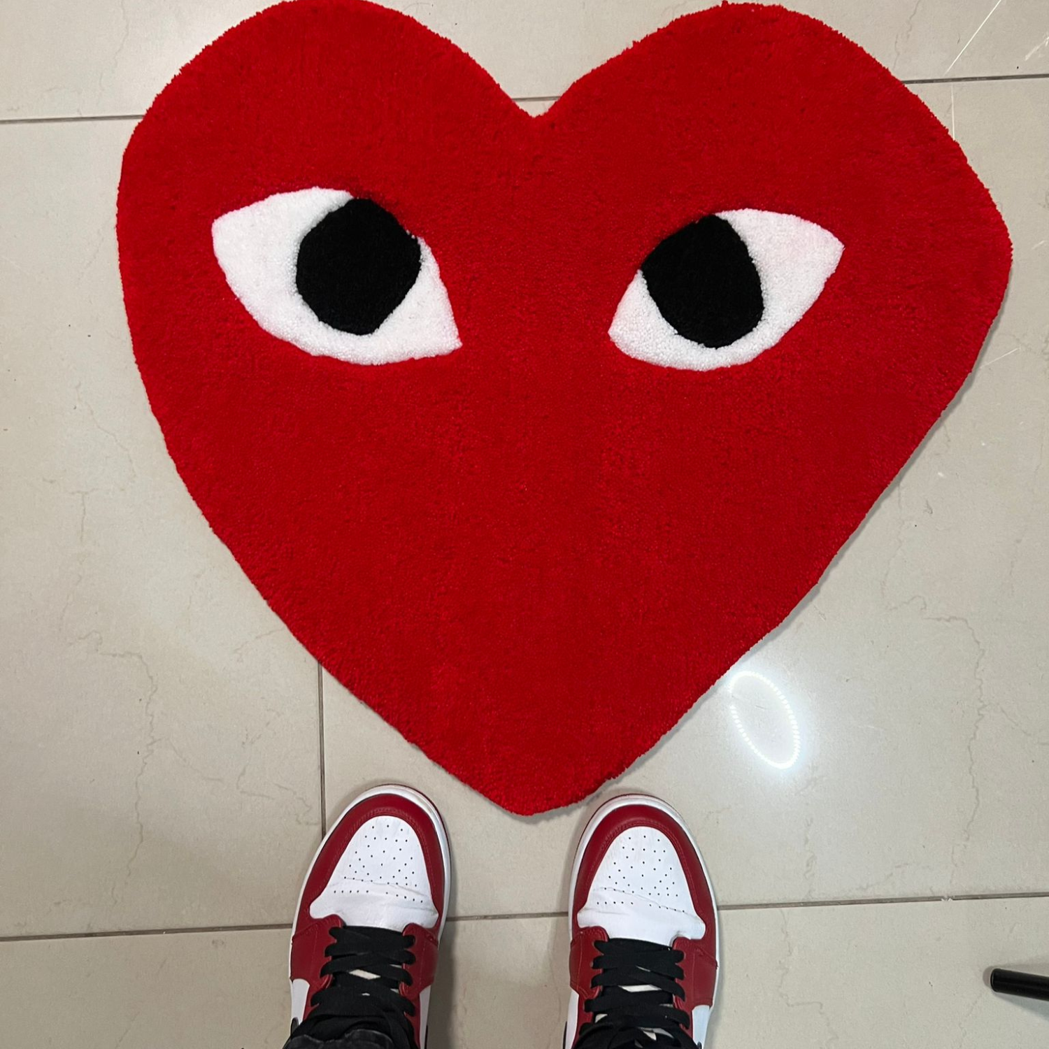 cdg שטיח לבית לב אדום
